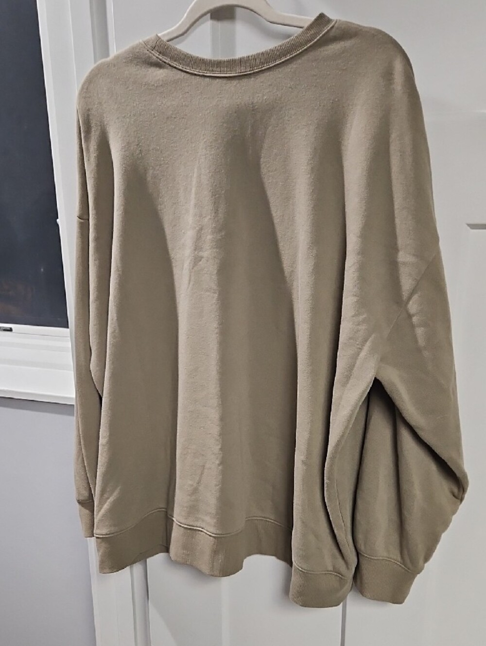 torrid Tan Graphic Gnome Crewneck Sweatshirt Oversized - Picture 3 of 3